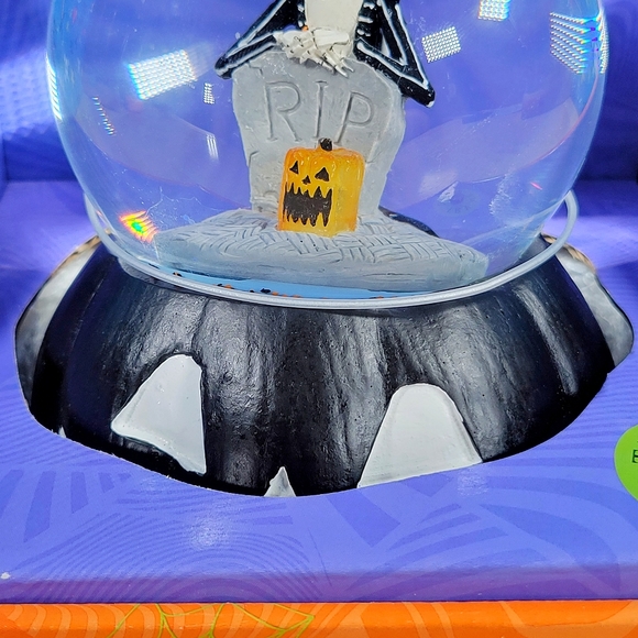 Disney Nightmare Before Christmas Zero & Jack 7.5" Light Up Musical & Waterglobe - Picture 10 of 10